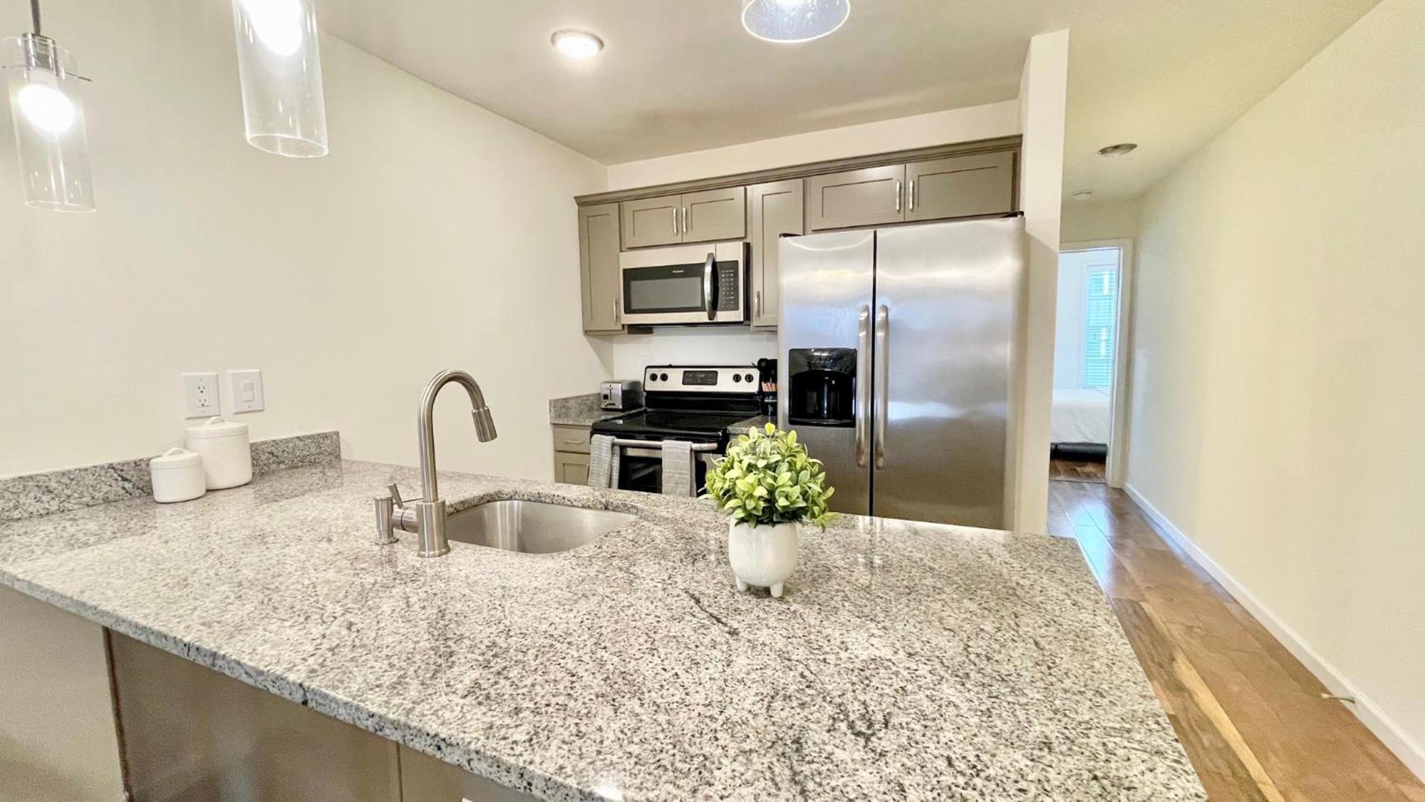 Ava Luxury Living Apartment