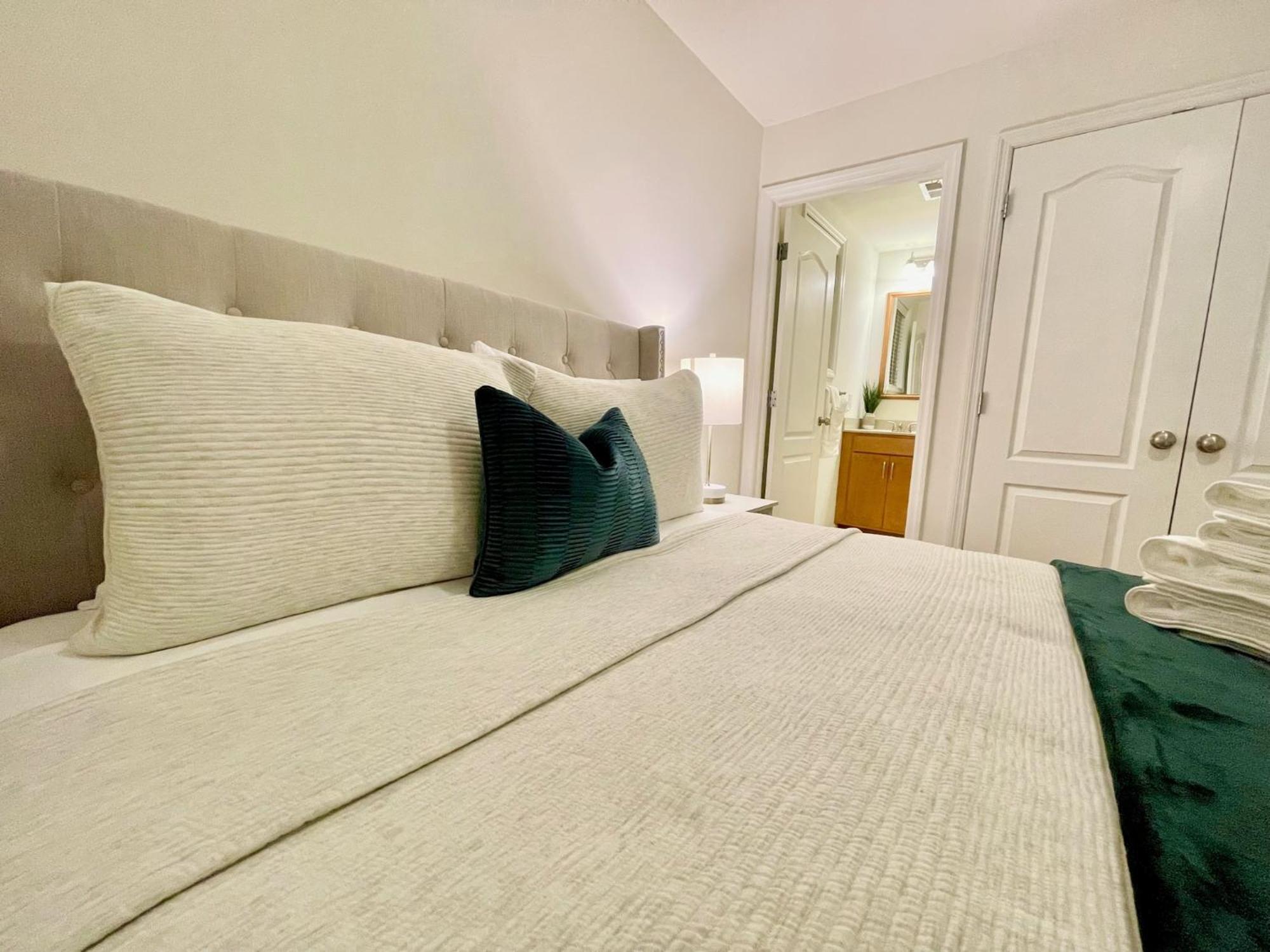 Ava Luxury Living Apartment *