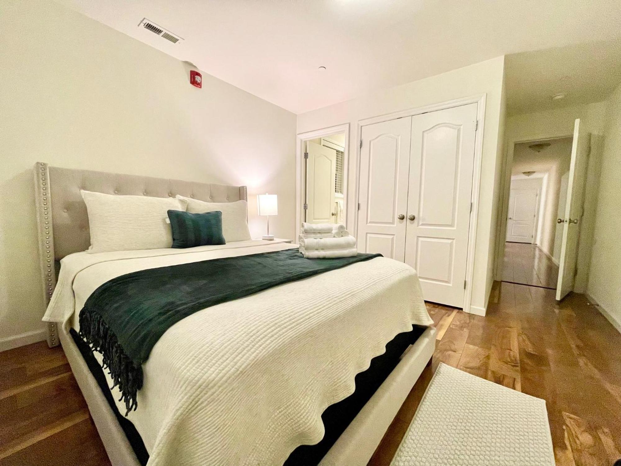 Ava Luxury Living Apartment *